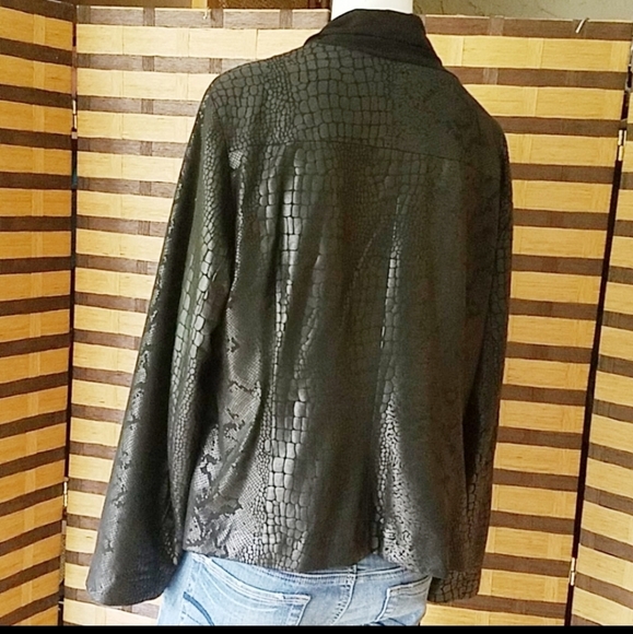 Chico's snakeskin print jacket - Picture 3 of 11
